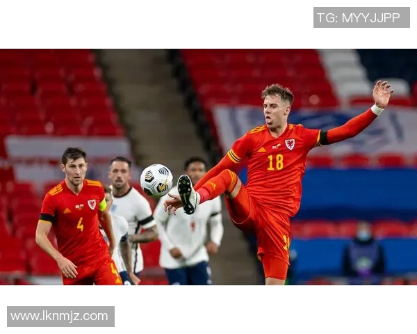 足球明星穿碎钉鞋的传奇故事与他们的比赛表现分析