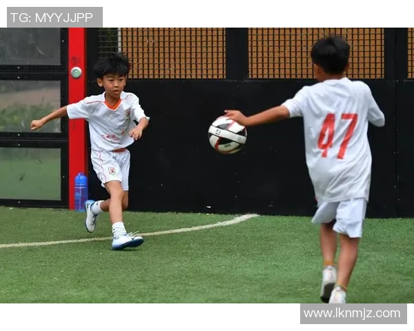 追逐梦想的脚步足球明星训练励志视频激励你我共创辉煌人生